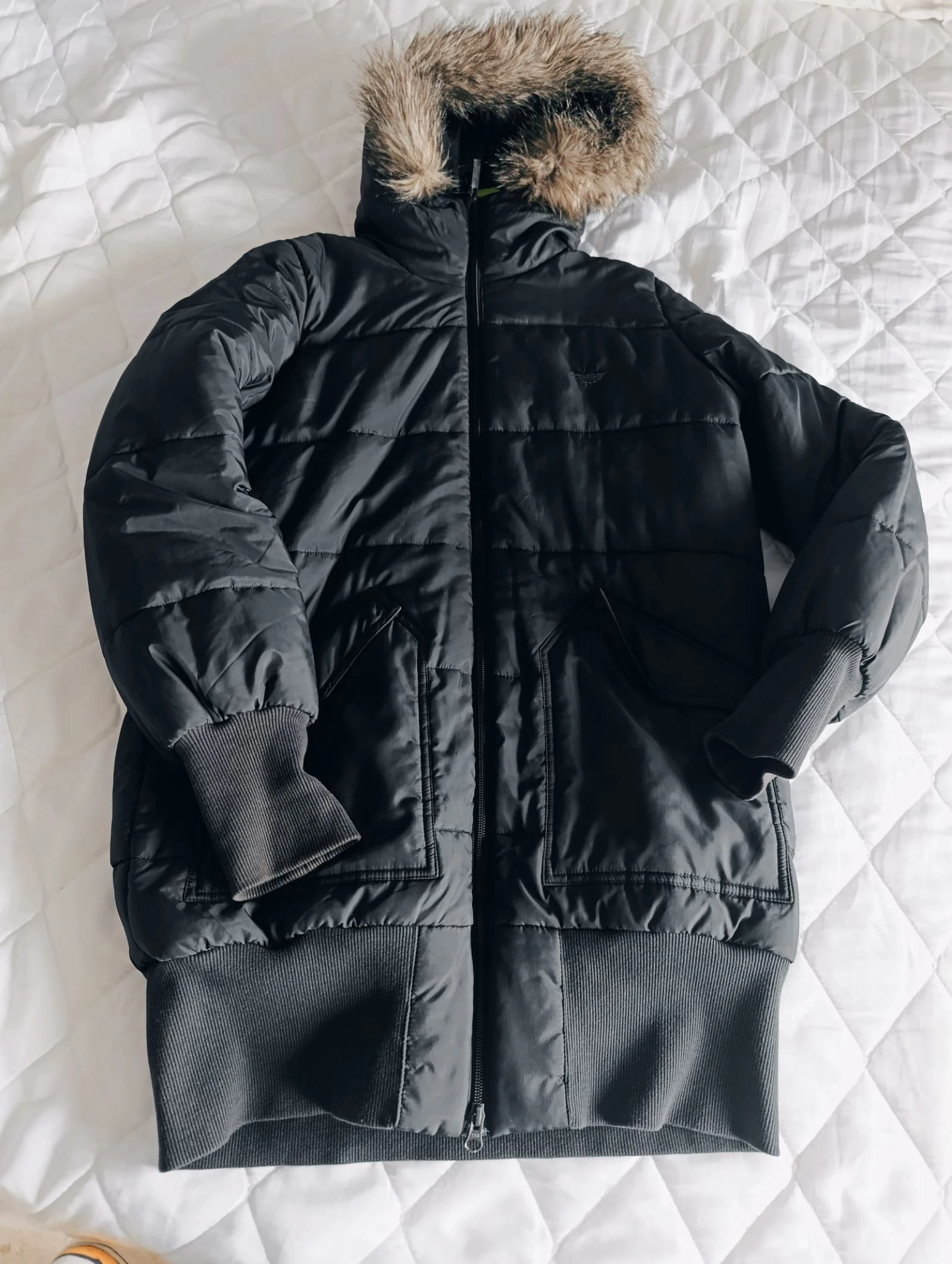 Abrigo Adidas largo con capucha talla XL (L) – photo 15